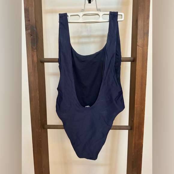 Medium Aerie swimsuit - Picture 3 of 4